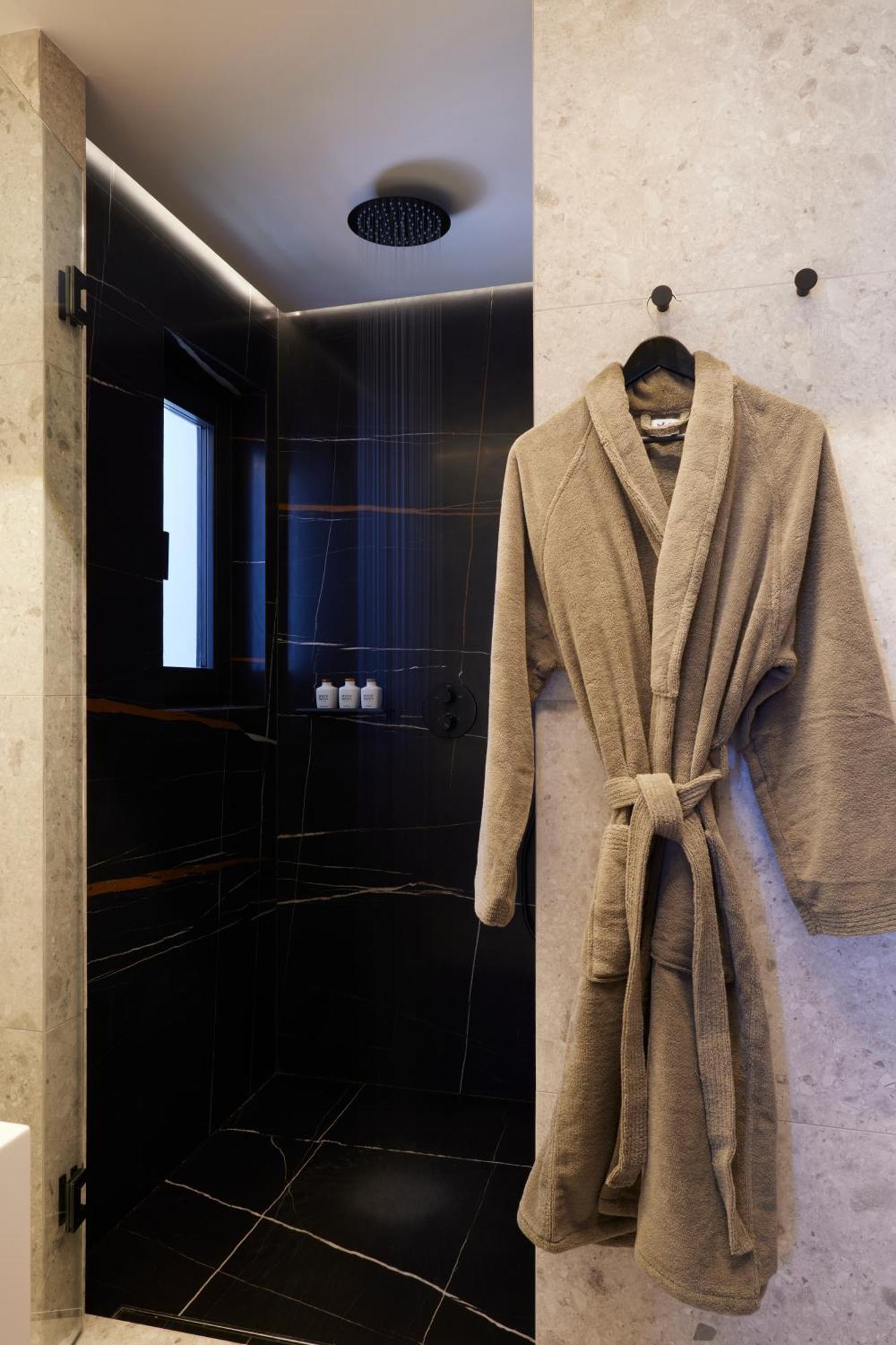 Aernia Suites & Art Akrotiri  Ngoại thất bức ảnh